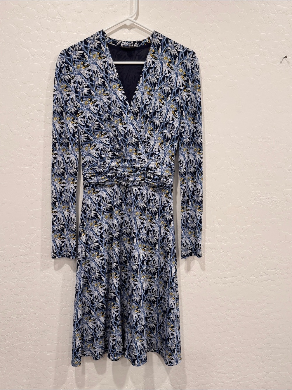 Brooks Brothers Slinky Stretch Floral Mesh Lined Swing Dress Size Small